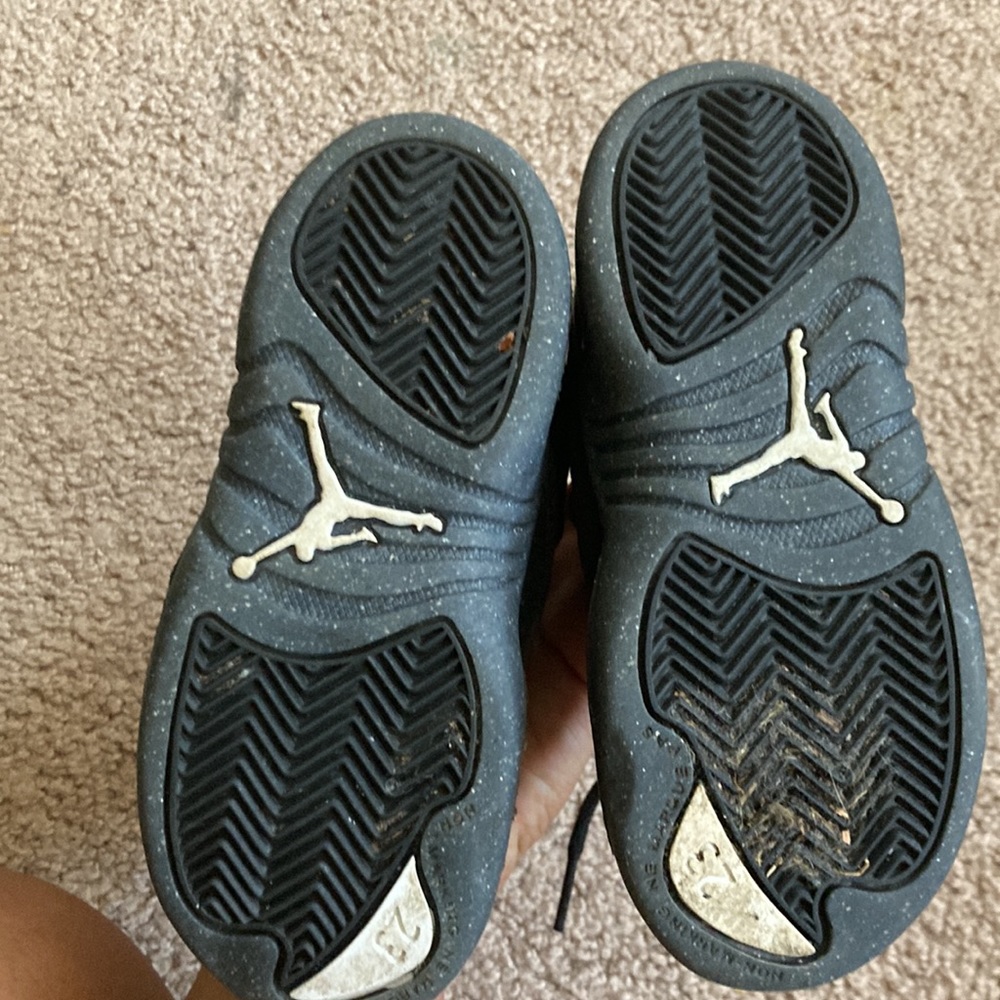 Kids Jordan’s size 10c - Picture 2 of 5